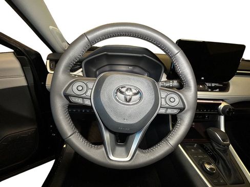 New 2025 Toyota RAV4 Limited image 12
