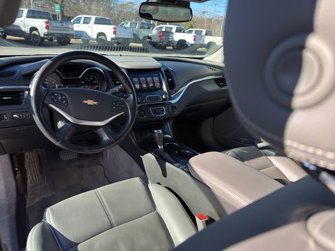 Used 2015 Chevrolet Impala LTZ image 17