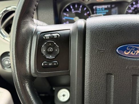 Used 2015 Ford F250 Lariat w/ Lariat Interior Package AWD/4WD image 19