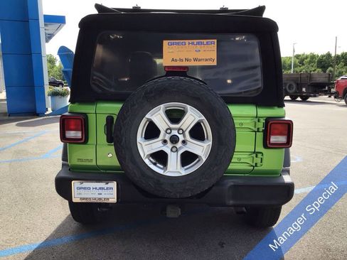 Used 2018 Jeep Wrangler Unlimited Sport S AWD/4WD image 9