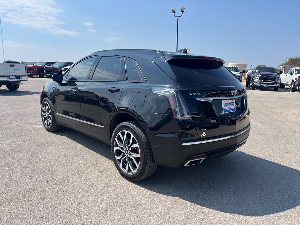 Used 2024 Cadillac XT5 Sportv w/ Platinum Package AWD/4WD image 3