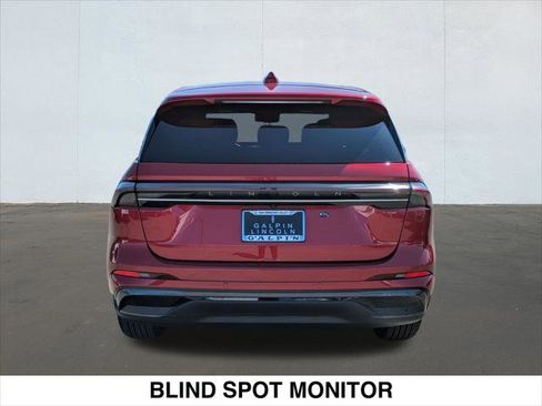 New 2024 Lincoln Nautilus Premier w/ Jet Appearance Package image 5