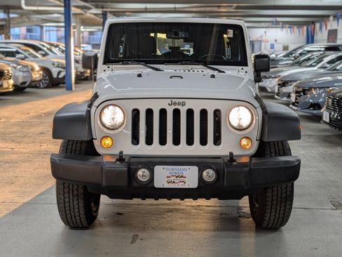 Used 2018 Jeep Wrangler Unlimited Sport S image 2