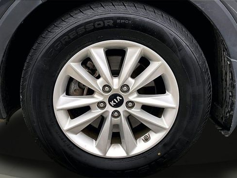 Used 2020 Kia Sorento LX image 31