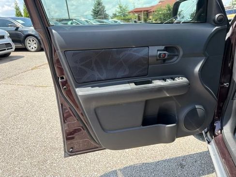 Used 2012 Scion xB FWD image 14