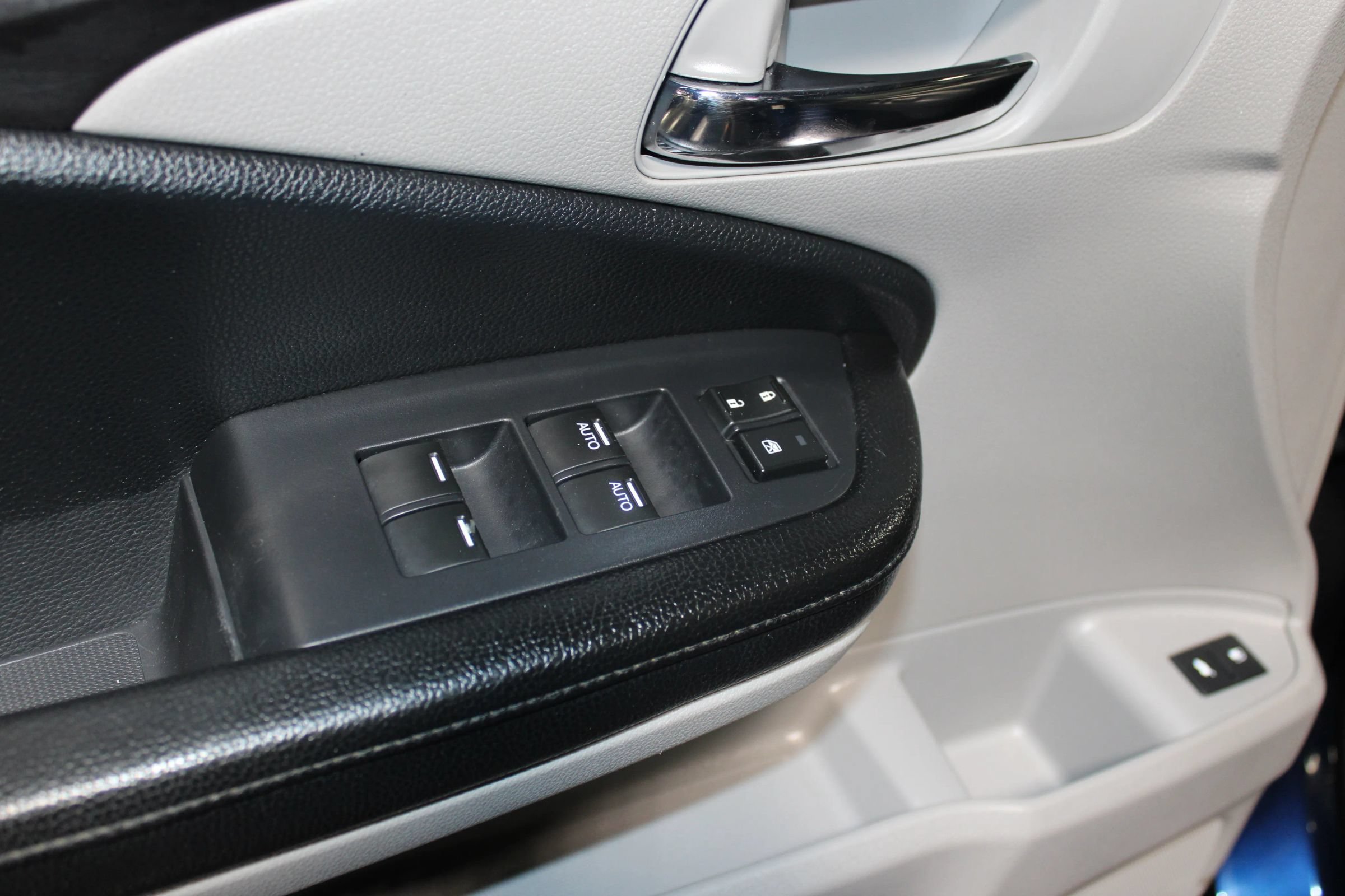 Used 2016 Honda Pilot EX-L image 12