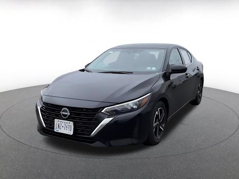 Used 2025 Nissan Sentra SV FWD image 5