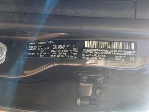 Used 2018 Jeep Renegade Altitude FWD image 36