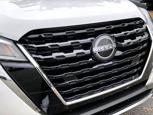 Certified 2024 Nissan Kicks S image 32