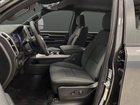 New 2026 RAM 1500 4x4 Crew Cab image 4