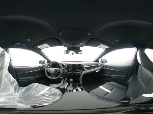 New 2026 Toyota Camry SE FWD image 33