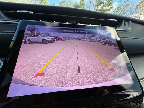 Used 2022 Jeep Grand Cherokee Limited image 23