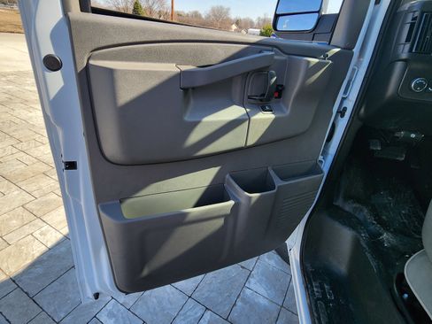 New 2025 Chevrolet Express 2500 w/ Driver Convenience Package image 12