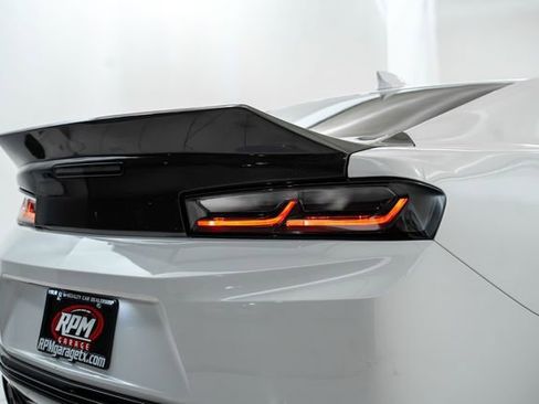 Used 2018 Chevrolet Camaro SS image 12