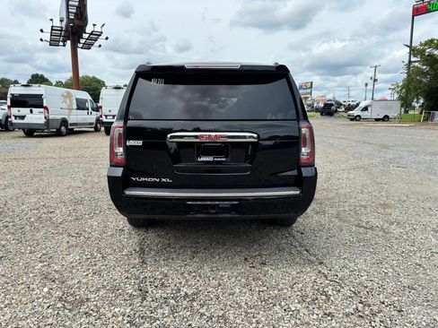 Used 2019 GMC Yukon XL Denali w/ Denali Ultimate Package AWD/4WD image 4