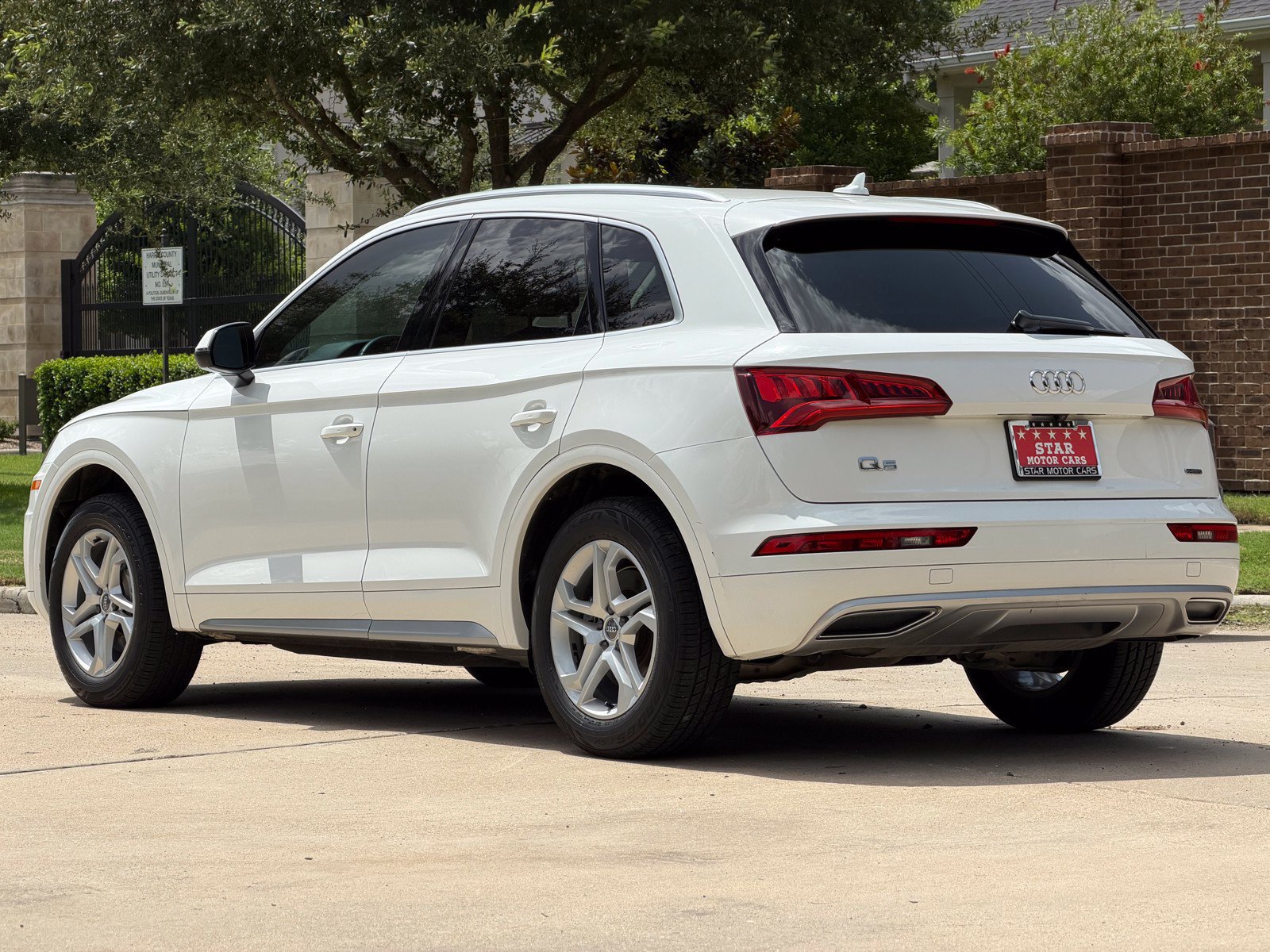 Used 2019 Audi Q5 2.0T Premium w/ Convenience Package AWD/4WD image 14