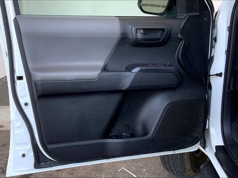 Used 2022 Toyota Tacoma SR RWD image 22