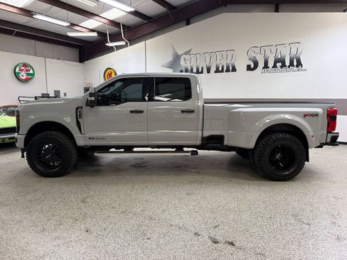 Used 2025 Ford F350 XLT w/ 360-Degree Camera Package AWD/4WD image 3