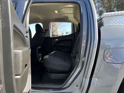 Used 2020 Chevrolet Colorado LT w/ LT Convenience Package image 5