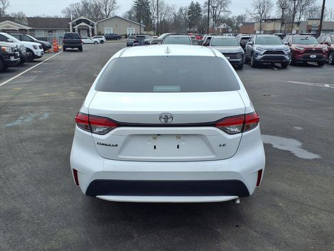 Used 2022 Toyota Corolla LE image 28