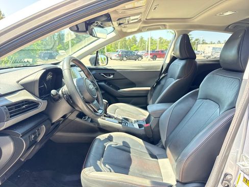 Used 2024 Subaru Crosstrek 2.5i Limited w/ Crosstrek Mirror Package AWD/4WD image 12