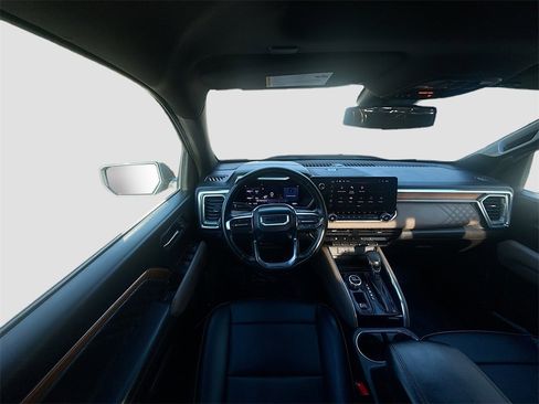 Used 2023 GMC Canyon Denali image 24