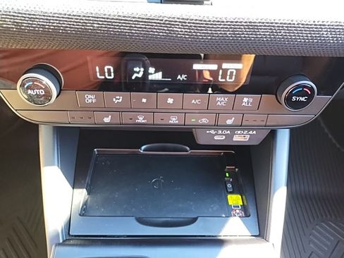 Used 2026 Subaru Outback Limited XT AWD/4WD image 21