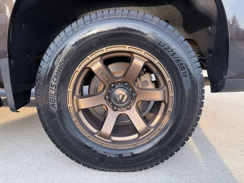 Used 2020 Chevrolet Silverado 1500 High Country image 44