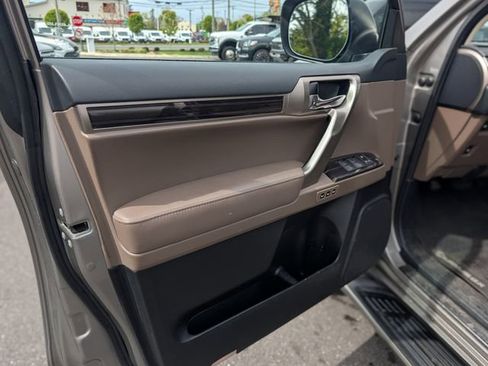Used 2021 Lexus GX 460 Premium AWD/4WD image 56
