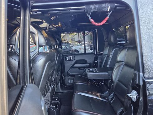Used 2020 Jeep Gladiator Rubicon w/ Uconnect 4C Nav & Sound Group image 19