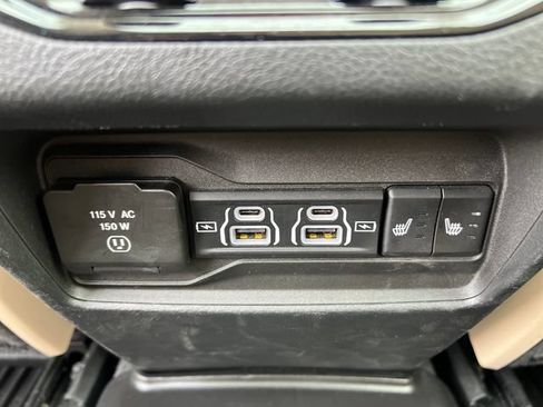Used 2022 Jeep Grand Cherokee Limited w/ Luxury Tech Group II AWD/4WD image 21