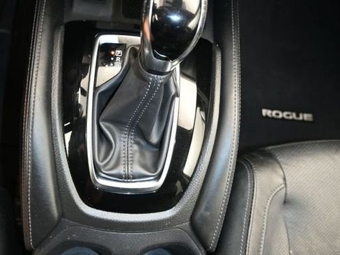 Used 2019 Nissan Rogue SL AWD/4WD image 17