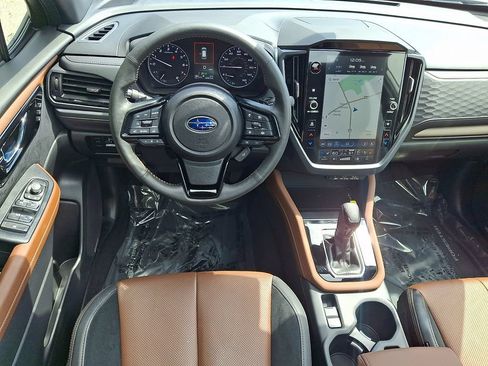 Used 2025 Subaru Forester Touring AWD/4WD image 13