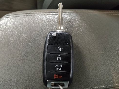 Used 2016 Kia Forte LX FWD image 32
