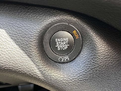 Used 2020 Jeep Cherokee Limited AWD/4WD image 22