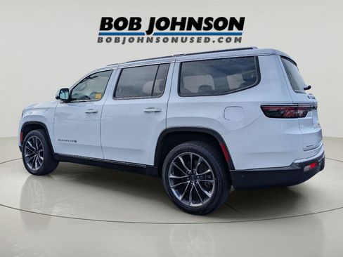 Used 2022 Jeep Wagoneer Series III w/ Premium Group I AWD/4WD image 4