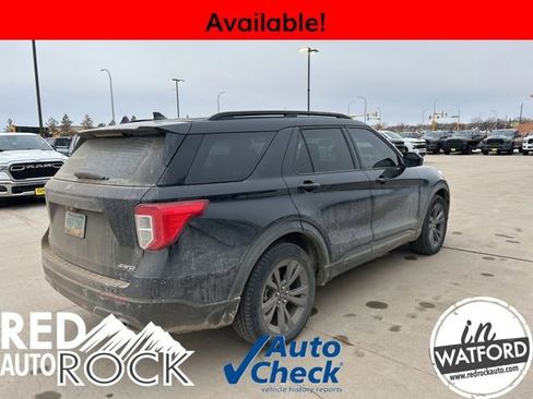 Used 2021 Ford Explorer XLT w/ Equipment Group 202A image 4