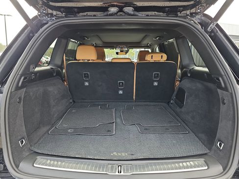 Used 2023 Jeep Grand Cherokee Summit w/ Luxury Tech Group V image 12