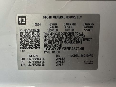 Used 2024 Chevrolet Silverado 3500 High Country w/ High Country Premium Package image 13