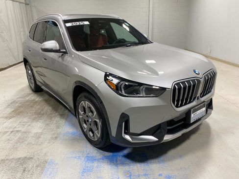Used 2025 BMW X1 xDrive28i w/ Technology Package image 4