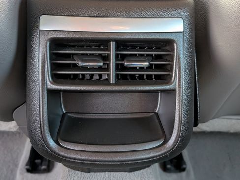 Used 2018 Chevrolet Impala LT image 19