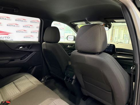 Used 2026 Chevrolet Equinox LT FWD image 47