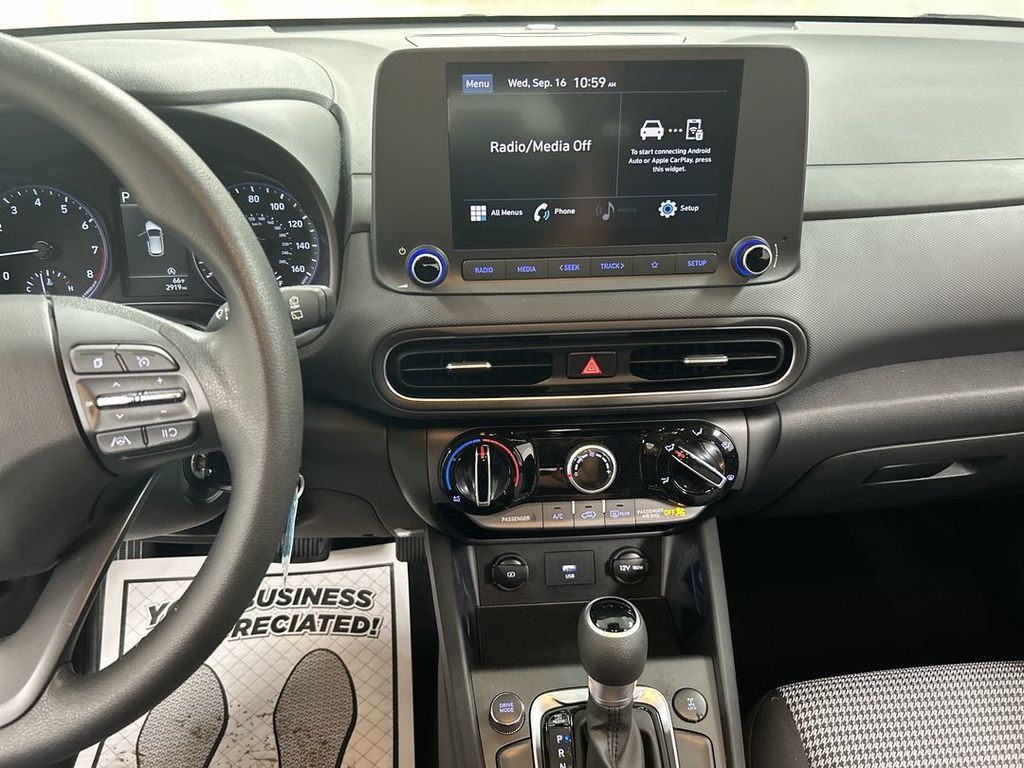 Used 2023 Hyundai Kona SE AWD/4WD image 18