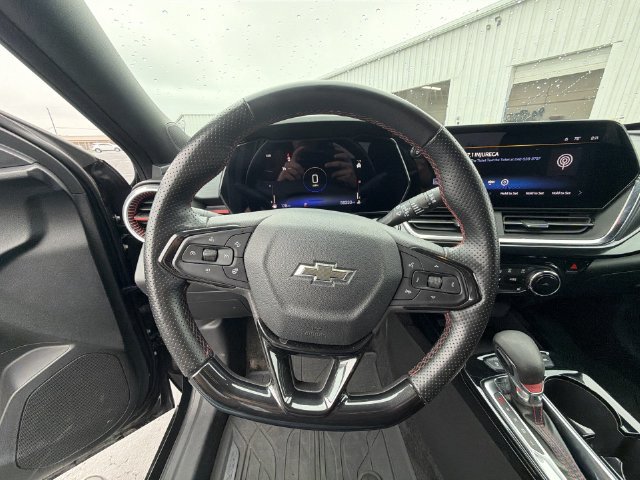 Certified 2024 Chevrolet Trax RS w/ Sunroof Package FWD image 13