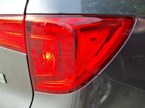 Used 2018 Honda Pilot EX-L image 9