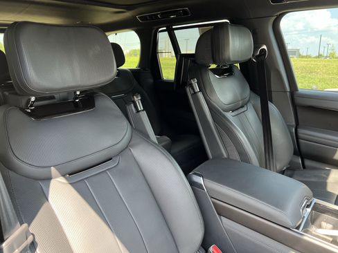 Used 2023 Land Rover Range Rover SV AWD/4WD image 35