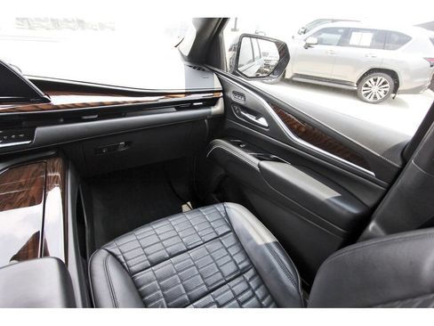 Used 2023 Cadillac Escalade Sport Platinum AWD/4WD image 10