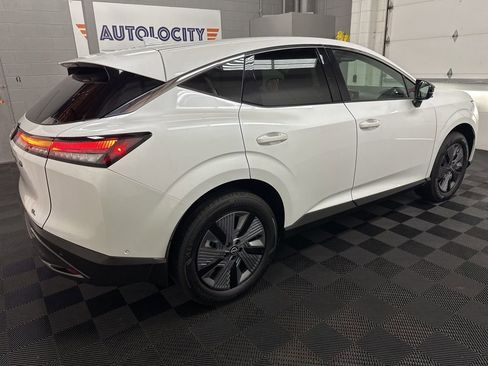 Used 2025 Nissan Murano SL image 11