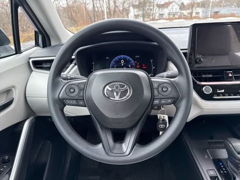 New 2026 Toyota Corolla Cross L image 19