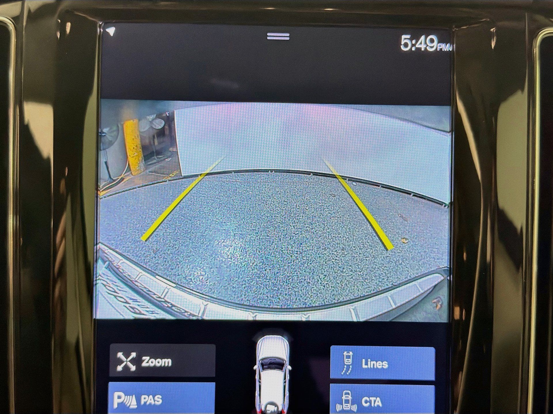 Used 2021 Volvo XC60 T5 Momentum w/ Premium Package FWD image 14